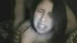 Ragazza e grande gom ...