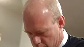Un bambino porno tro ...
