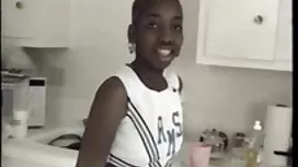 Sesso davanti alla m ...